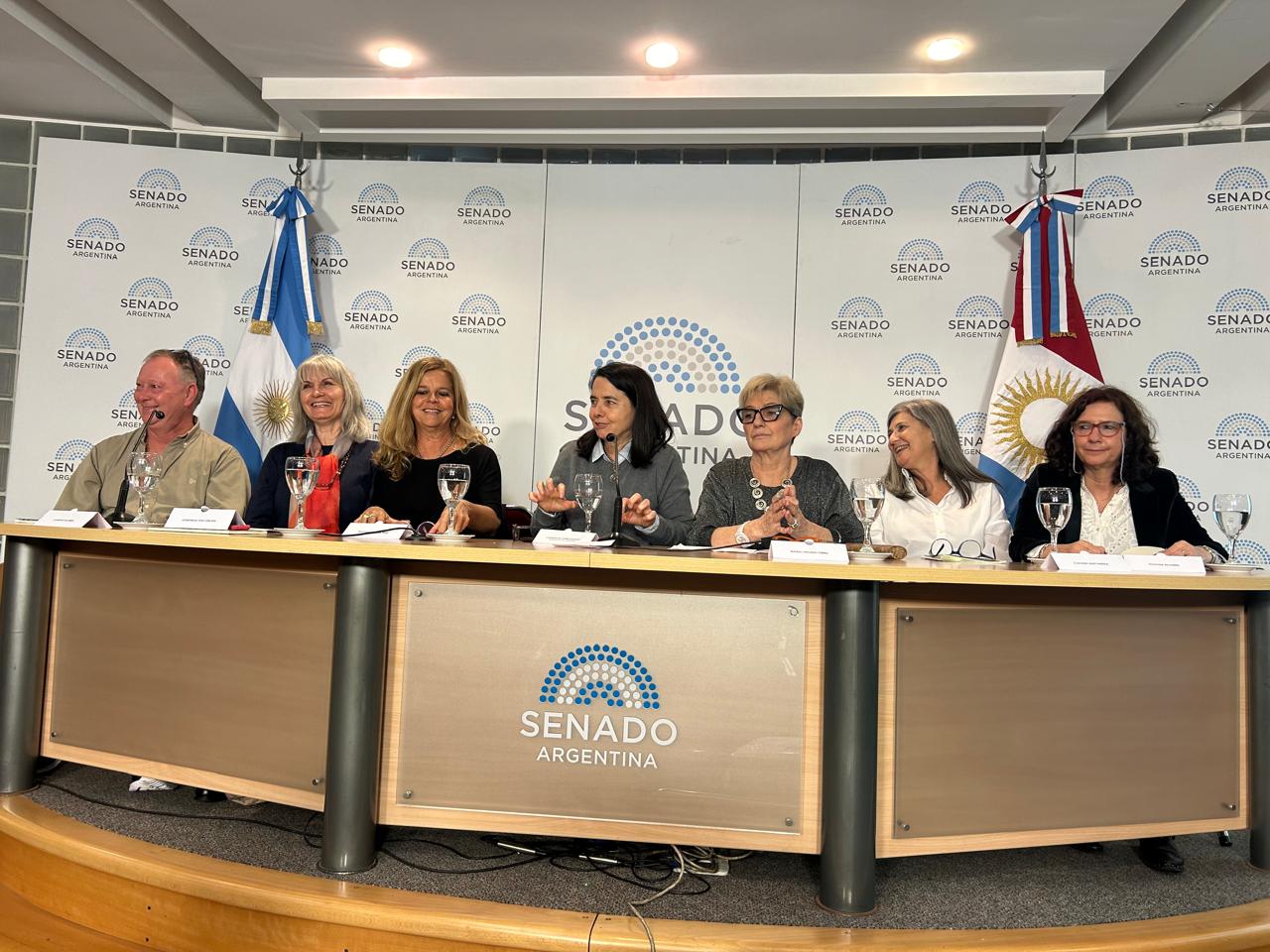 «La Palabra Presente 7 libros» y reconocimiento a Pro Arte-La Mediterránea en el Senado de la Nación